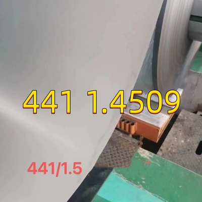 Aisi 441 1.4509 0,8 mm Edelstahlblech 2D Oberfläche 1220*2440mm Für die Automobilindustrie