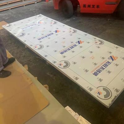 SUS304 Spiegel 8K Veredelung 0,4 - 3,0 mm Edelstahlblech mit Laserfilm zum Laserschneiden