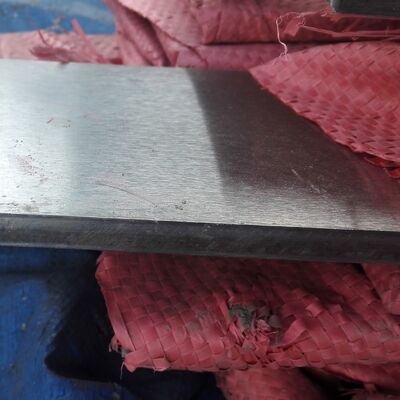 ASTM 276 TP316L Kalt gezogene Flachstange aus Edelstahl 8 0*10*6000mm mit Haarlinie