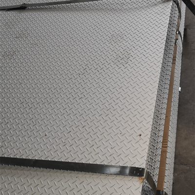 SUS304 Gray Metal Stainless Steel Plates mit Diamond Pattern Garden Decoration